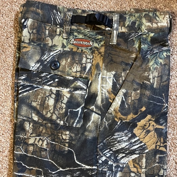 Challenger youth Large (14-16) camo hunting pants - Picture 4 of 7